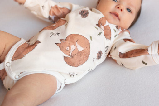 Vauvan body orava -kuosilla, Hilla Clothing